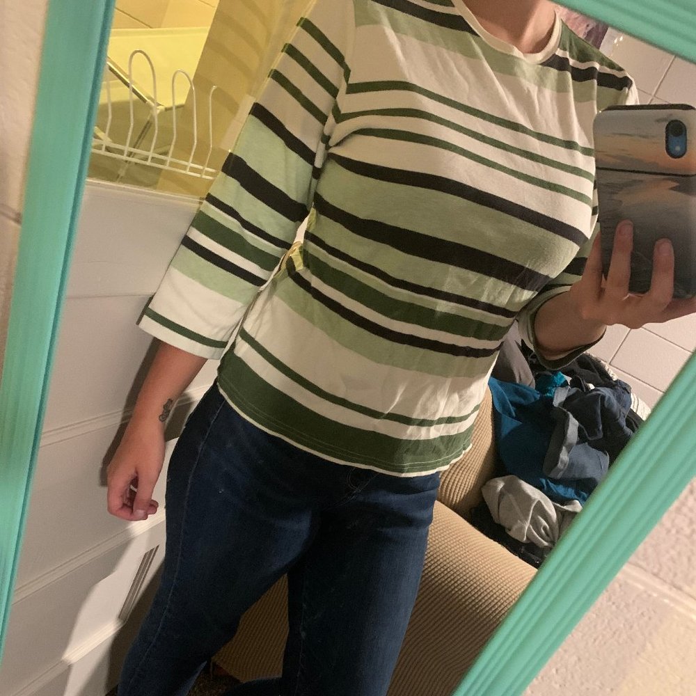 striped green 3/4 sleeve top